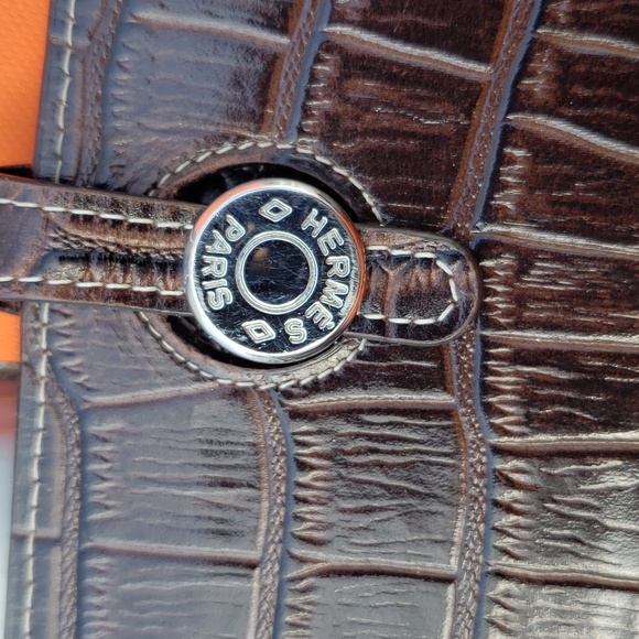 Hermes Brown alligator leather wallet.  Excellent condition. - Picture 3 of 8